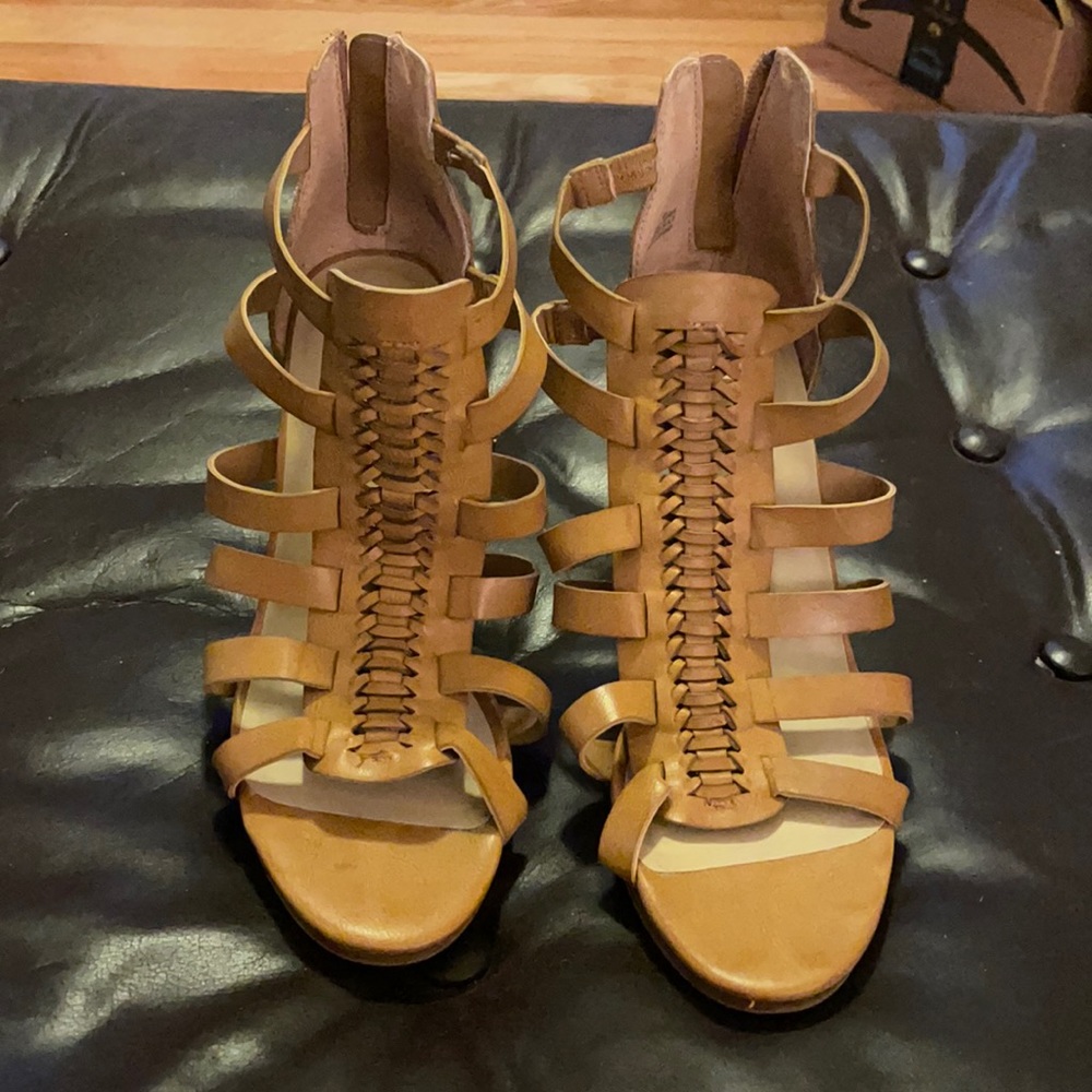 Tan sandal heels size 8